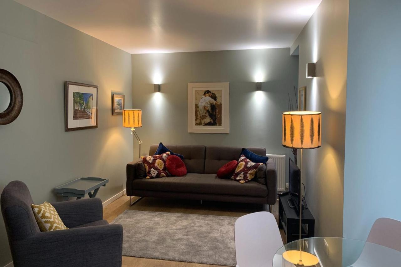 Bright And Stylish Apartment - Old Town Edimburgo Exterior foto